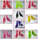 11 pares de sapatinhos e sandálias para a Barbie - L10